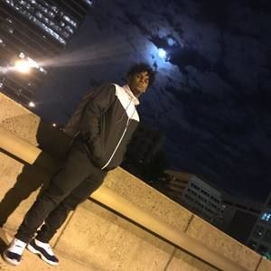 Meet your Posher, Victor